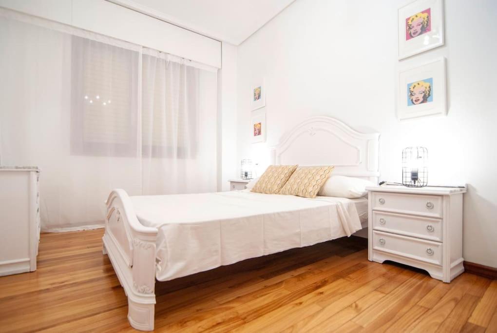 Bilborock By Zazpikaleak Appartement Bilbao Buitenkant foto